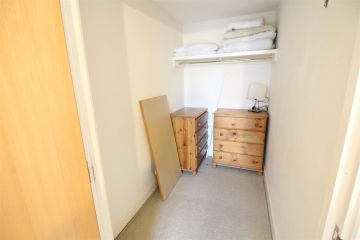 Ropewalk Court